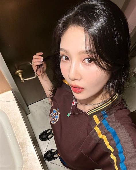 JOY (Red Velvet) Lyrics, Songs, and Albums .